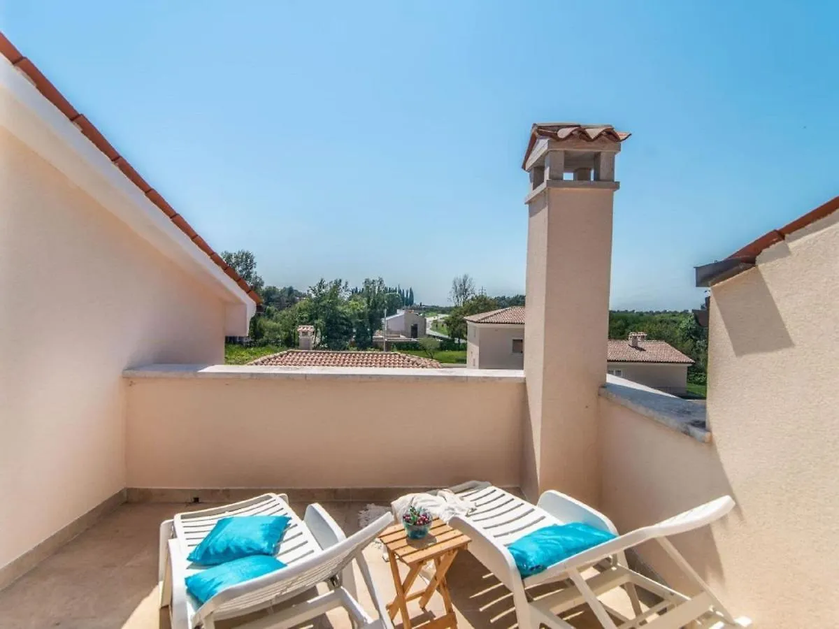 Villa With Swimming Pool And Outdoor Kitchen Svetvincenat Croatia